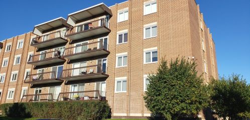 9500 Washington St, Niles IL  60714-1161 exterior