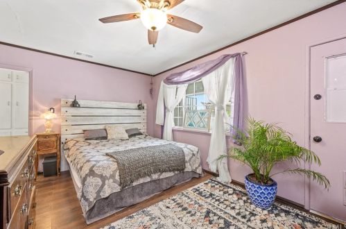 526 Buttonwood St, Anaheim CA  92805-2225 exterior