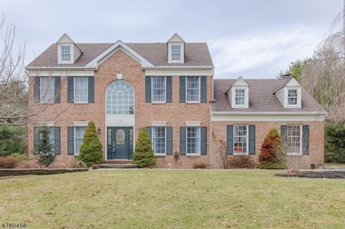 13 Carlton Rd, Roxbury Township, NJ 07836-4409