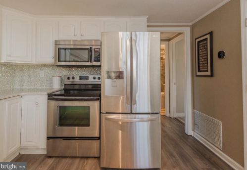 49 Pileated Woodpecker Ln, Hedgesville WV  25427-5384 exterior