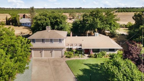 12794 Paddy Creek Ln, Lodi, CA 95240-9326