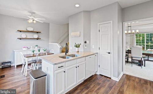 3658 Bracknell Dr, Woodbridge, VA 22192-7465