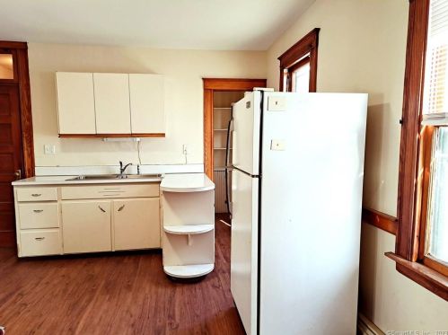 31 Miller St, New Britain CT  06053-2819 exterior