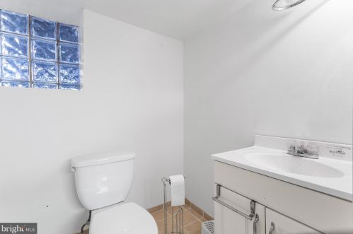 430 42 St, Philadelphia PA 19104-0044 exterior