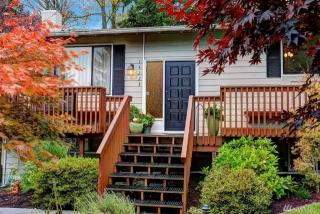 14223 76th Pl, Kirkland, WA 98034-5060
