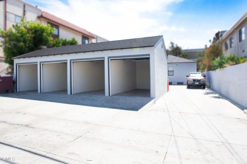 221 Isabel St, Glendale CA  91207-1722 exterior