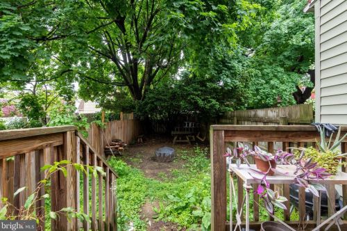 546 Spruce St, Lancaster PA  17603-3353 exterior