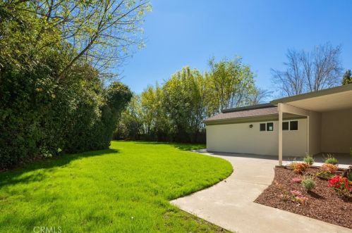 10272 Shadyridge Dr, Santa Ana CA  92705-1567 exterior