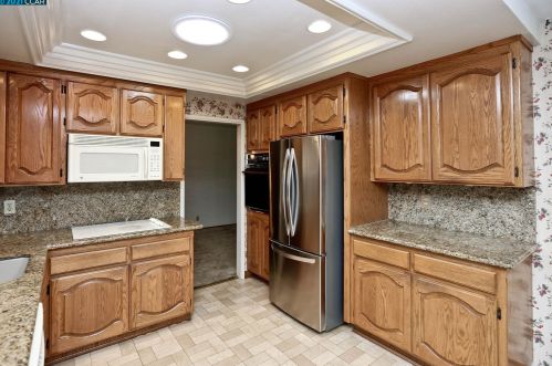 1793 Sattler Dr, Concord CA  94519-1422 exterior