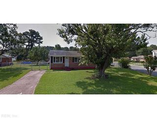 813 Robinson Rd, Portsmouth, VA 23701-4014