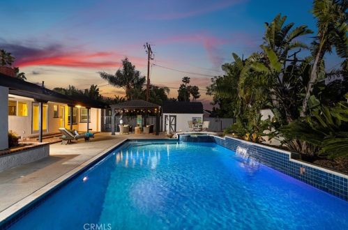 1372 Skyline Dr, Santa Ana, CA 92705-3220
