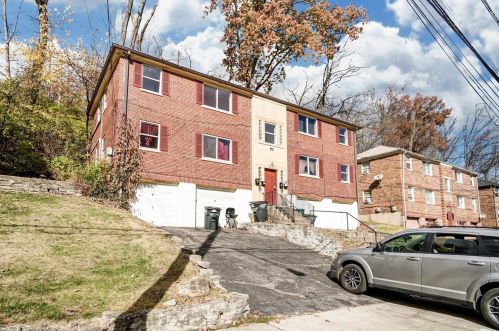 3137 Gobel Ave, Cincinnati, OH 45211-7253