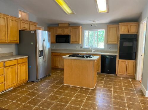3985 Stope Dr, Swansboro Country, CA 95667-8332