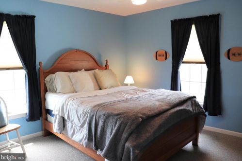 1954 Pickering Trl, Lancaster PA exterior