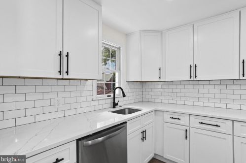 7612 Hammond Ave, Silver Spring MD 20912-7421 exterior