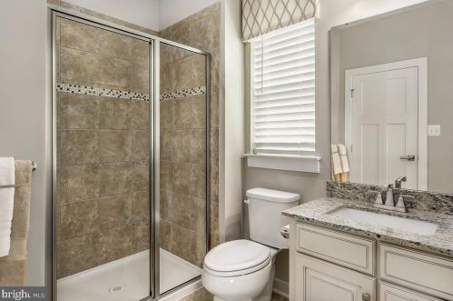 212 Tyler Dr, Hanover PA exterior