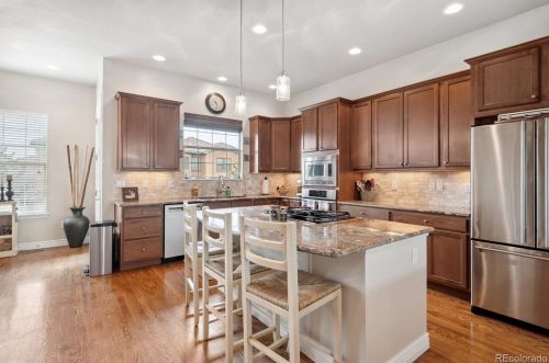 7844 Inverness Blvd, Englewood, CO 80112-5703