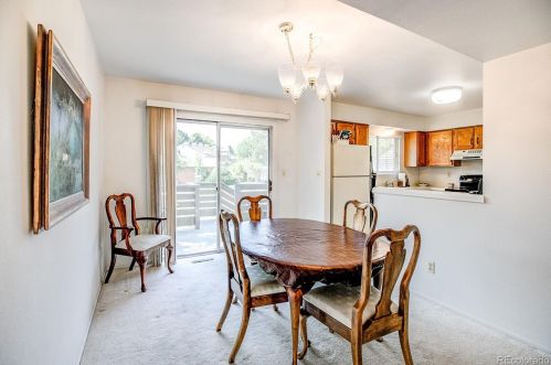 7186 Bentley Cir, Englewood CO 80112-1186 exterior