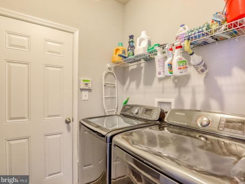 365 Chickamauga Dr, Harpers Ferry WV 25425-3633 exterior