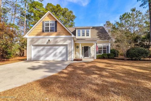 108 Persimmon Ln, Hampstead, NC 28443-2414