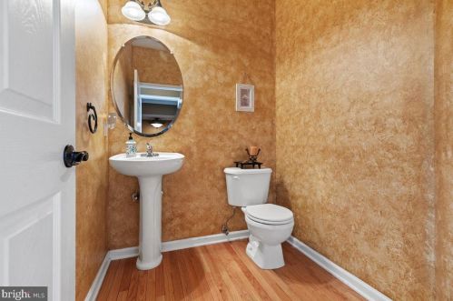 13 Colts Run Rd, Princeton NJ  08540-8593 exterior
