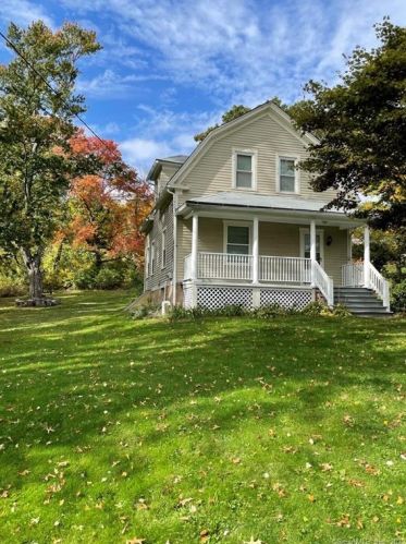 405 Jackson Hill Rd, Middlefield CT  06455-1259 exterior