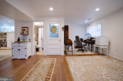 15300 Beaufort Pl, Silver Spring MD  20905-4202 exterior