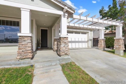 1718 Picket Fence Dr, Chula Vista CA  91915-1856 exterior