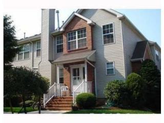 160 Vasser Dr, Piscataway, NJ 08854-6627