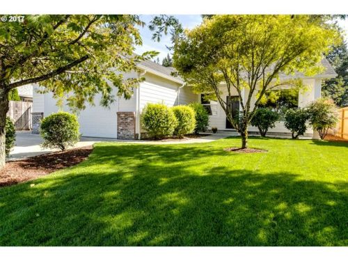 5029 Forsythia Dr, Springfield OR  97478-6789 exterior