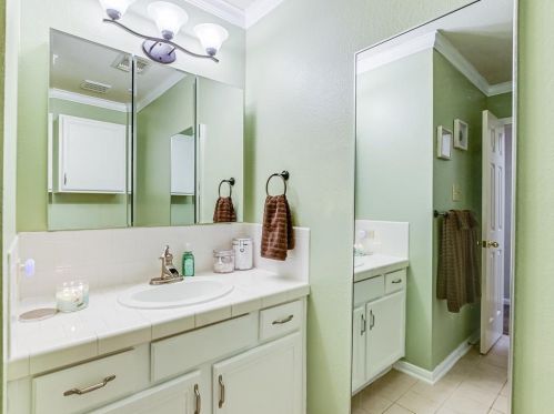 10000 Gainsborough Dr, Spring Branch TX 78070-6408 exterior