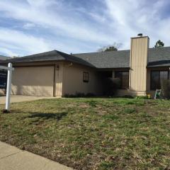 318 Springer Dr, Redding, CA 96003-4531
