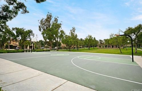 72 Salton, Irvine CA  92602-2425 exterior