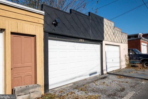 246 Ross St, Lancaster PA  17602-1940 exterior