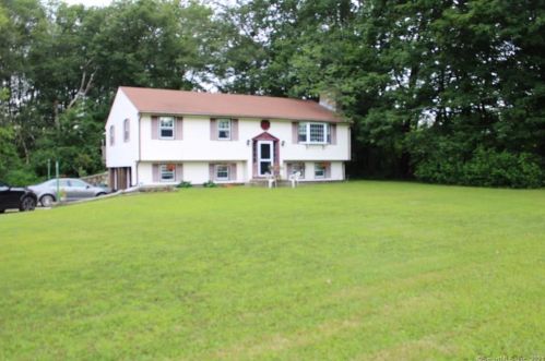 14 Tourtellotte Rd, Putnam, CT 06260-2725