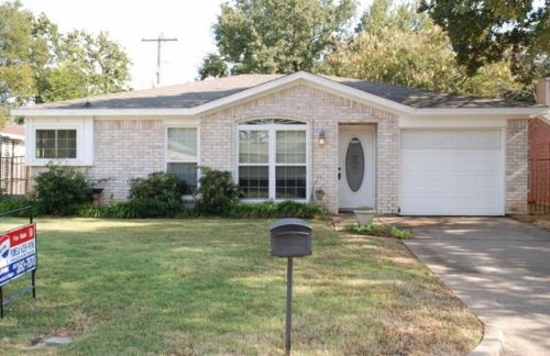 1103 Glen Creek Dr, Midlothian, TX 76063-6207