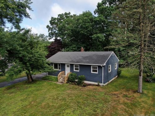 107 Berry Ln, Colchester, CT 06415-1445