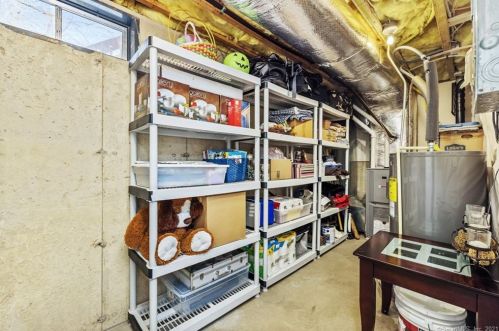 1158 Hartford Tpke, Vernon CT  06066-4513 exterior