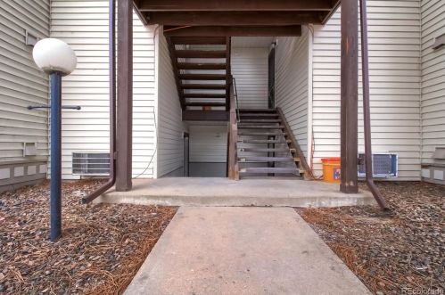 17301 Mansfield Ave, Denver CO  80013-8200 exterior