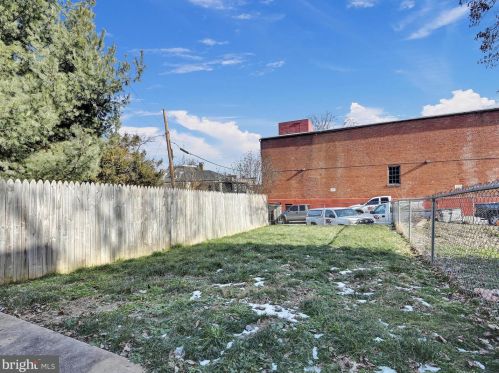 31 Mary St, Lancaster PA  17603-3330 exterior