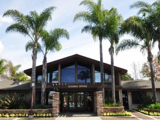 333 Emerald Dr, Vista CA  92083-2109 exterior
