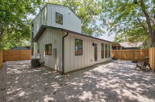 4413 2nd St, Austin TX  78745-1911 exterior