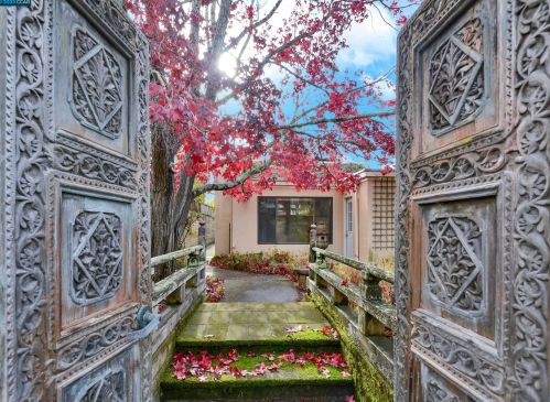 39 Strawberry Cir, Mill Valley, CA 94941-4908