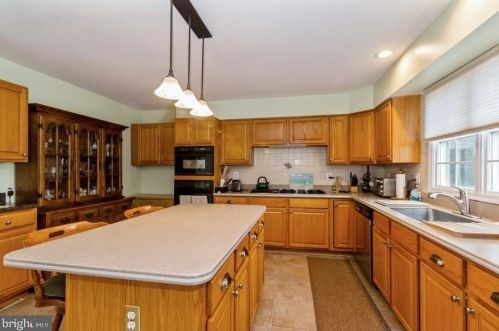 259 Mount Laurel Rd, Mount Laurel NJ  08054-9557 exterior