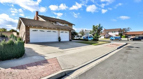 9910 Dahlia Cir, Santa Ana, CA 92708-2028