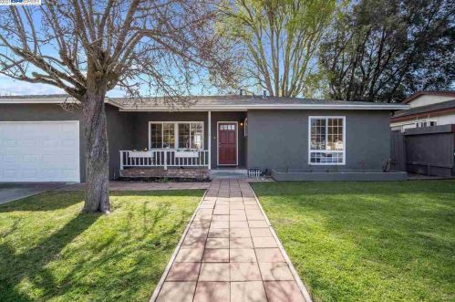 7872 Oxbow Ln, Pleasanton, CA 94568-1836