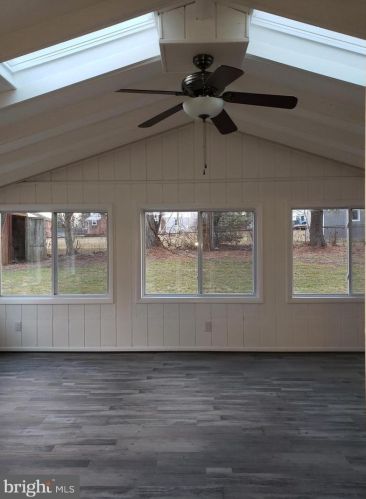 905 Mcneil Ln, Silver Spring MD  20905-4071 exterior