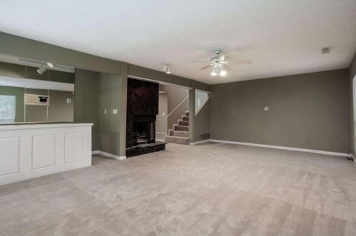 285 Glen Lake Dr, Atlanta GA  30327-4819 exterior