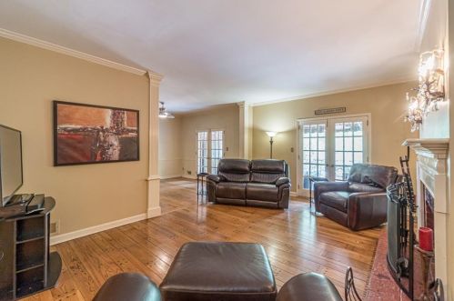 2101 Bohler Rd, Atlanta GA  30318-1515 exterior