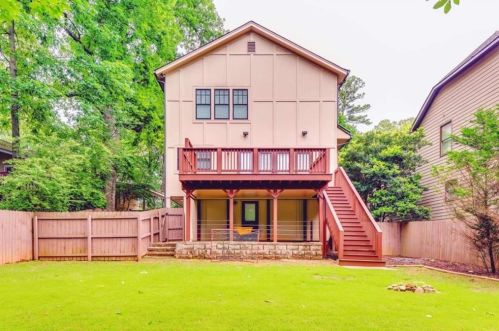 31 Honour Cir, Atlanta GA  30305-1121 exterior